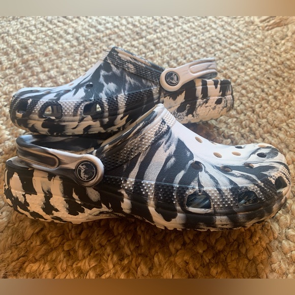 Black & White Marbled Crocs - Picture 8 of 10